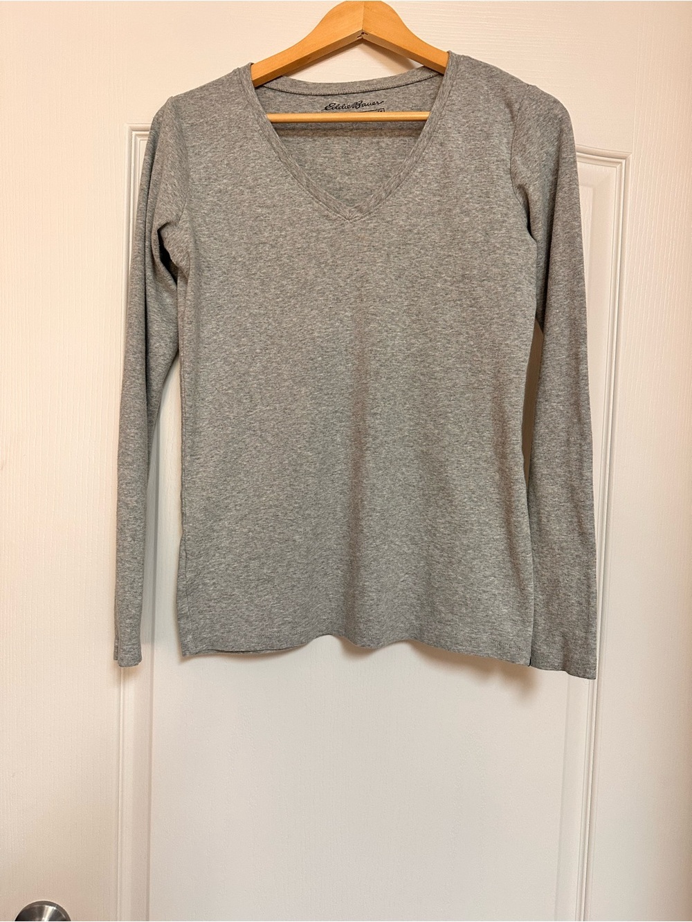 Eddie Bauer Light Gray V-Neck Long Sleeve Tee